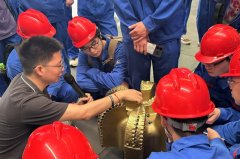 研配备制制行业的成长示状取人才需求